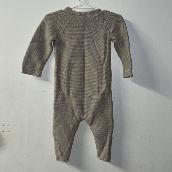 9m carters jumpsuit - Picture 3 of 3